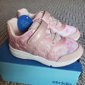 Stride Rite Lighted Glimmer Sneakers 9
